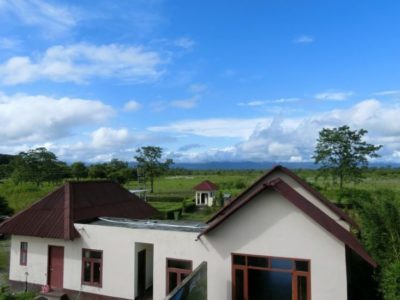 [ホテルのレストランから眺めることができる大ヒマラヤ山脈]